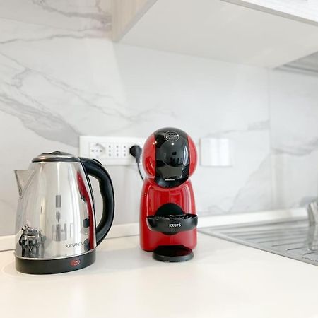 Elegant Apartment - Wifi - Smart Tv - Netflix Генуя Экстерьер фото