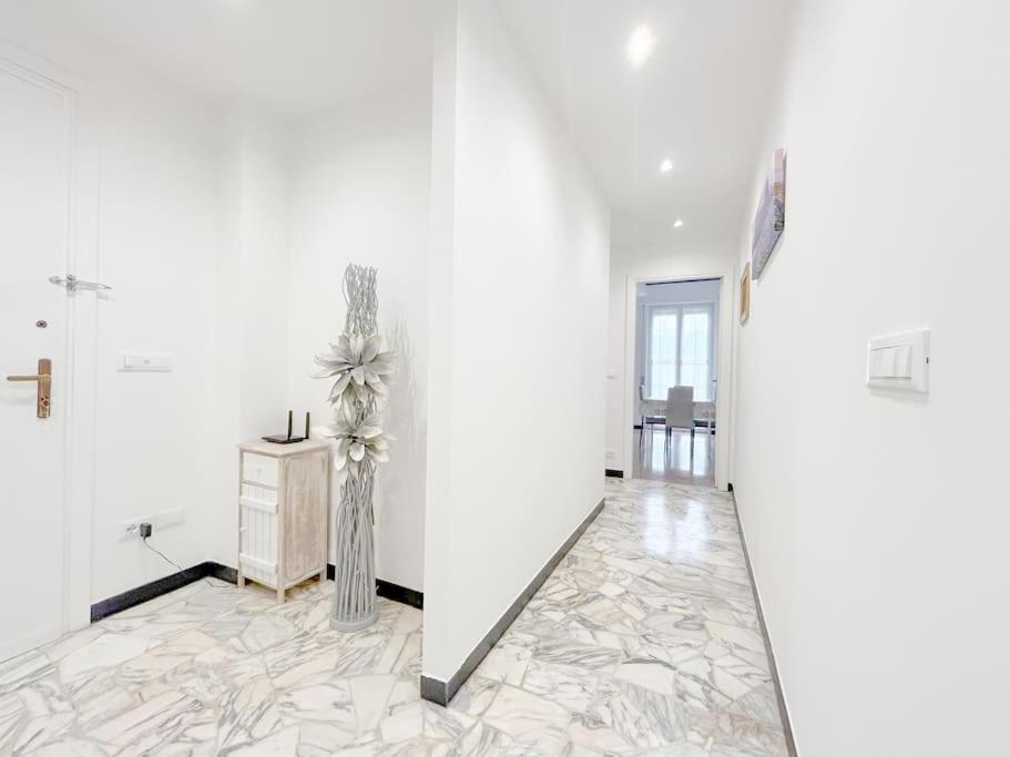 Elegant Apartment - Wifi - Smart Tv - Netflix Генуя Экстерьер фото