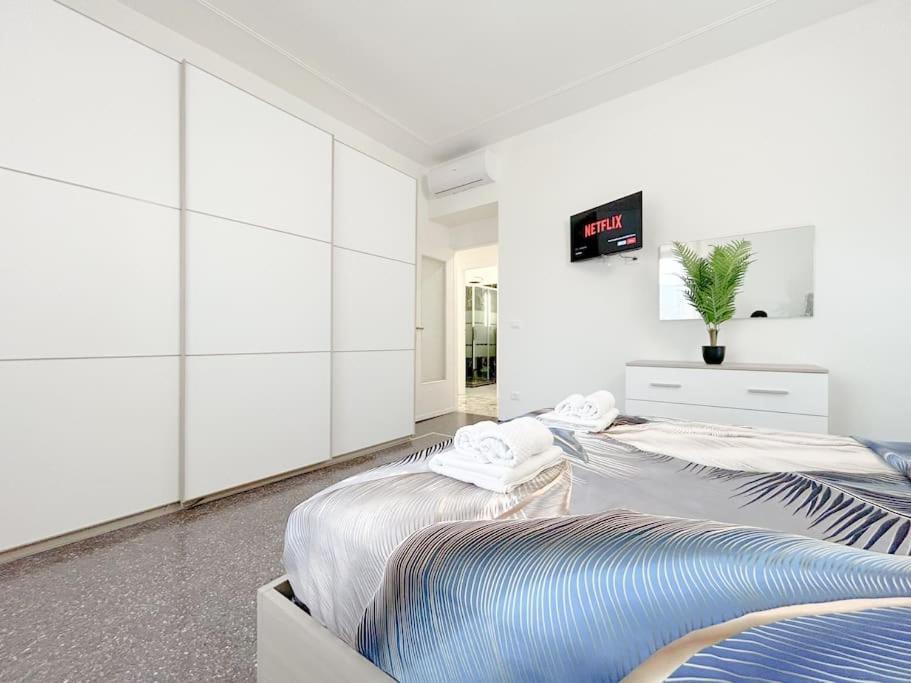 Elegant Apartment - Wifi - Smart Tv - Netflix Генуя Экстерьер фото