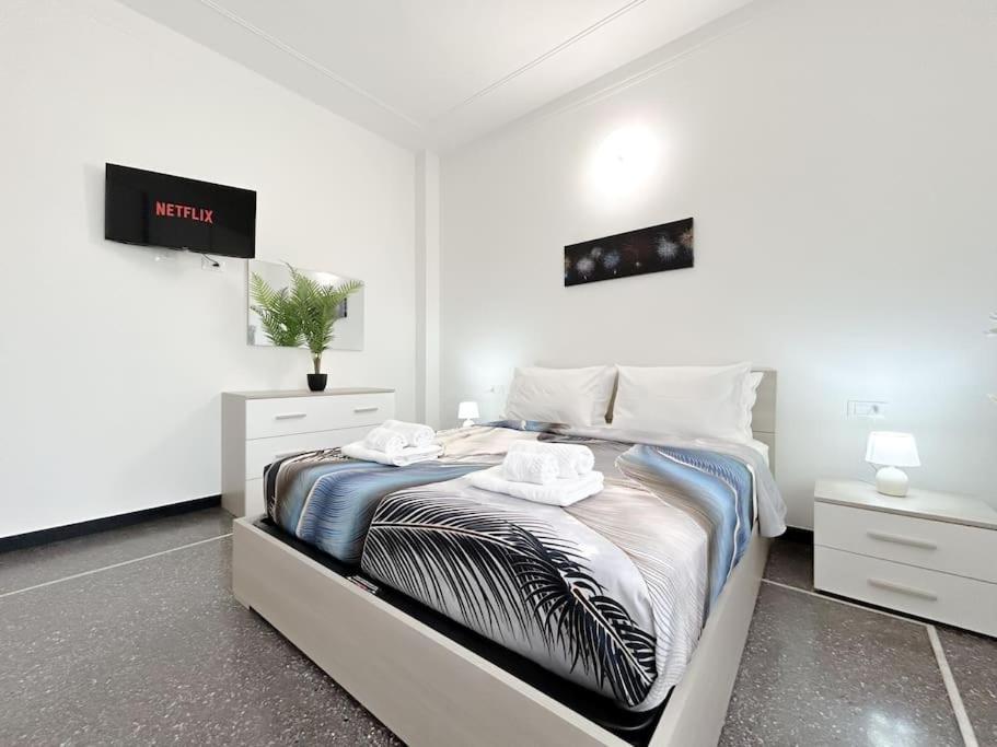 Elegant Apartment - Wifi - Smart Tv - Netflix Генуя Экстерьер фото